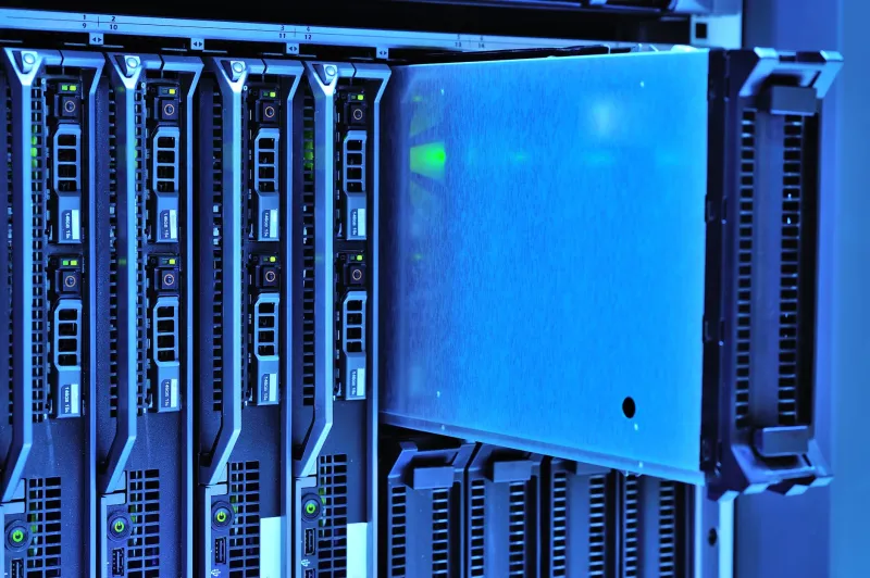 Midnight on the Platter: How Hard Drives Became the Unsung Heroes of the Y2K Crisis